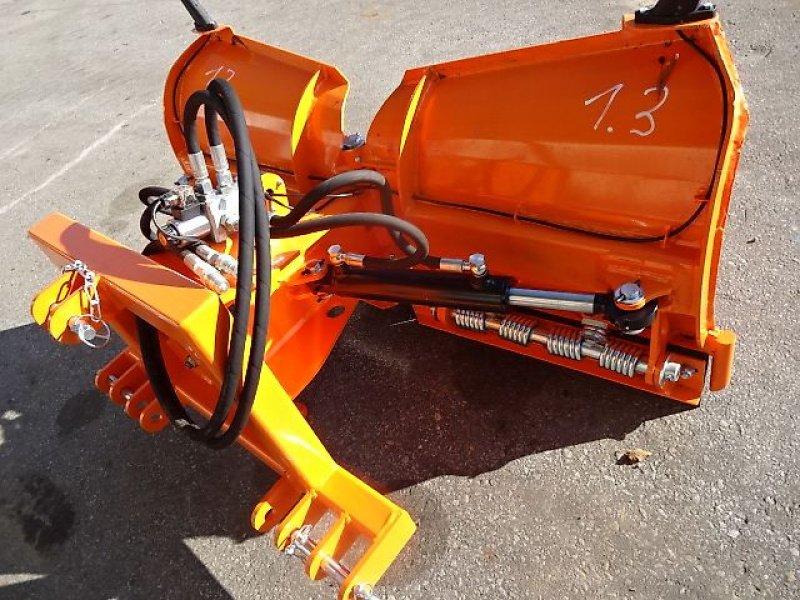 Schneepflug des Typs H-L-M Varioschneepflug 1,3 Meter- Hydraulische Verstellung, Neumaschine in Neureichenau (Bild 7)