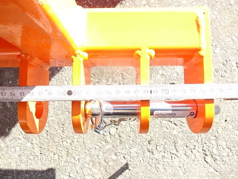 Schneepflug des Typs H-L-M Varioschneepflug 1,3 Meter- Hydraulische Verstellung, Neumaschine in Neureichenau (Bild 17)