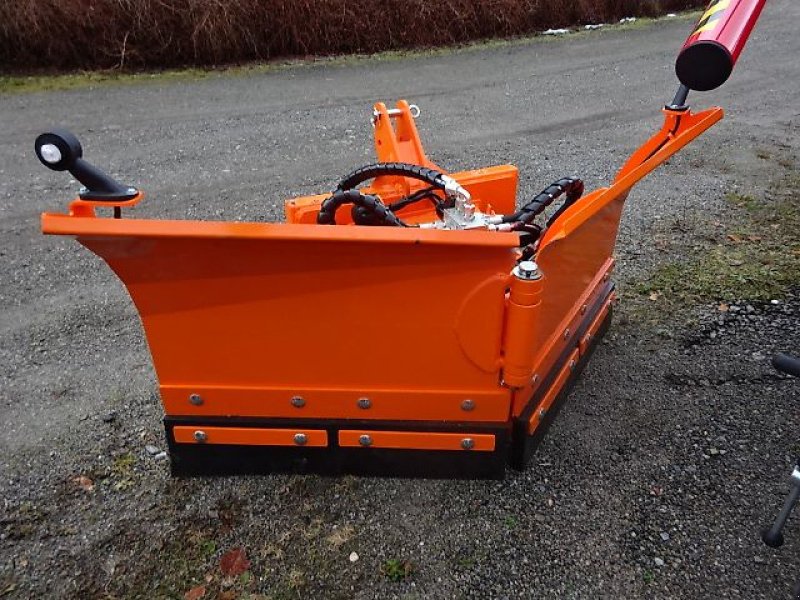 Schneepflug des Typs H-L-M Varioschneepflug 1,3 Meter- Hydraulische Verstellung, Neumaschine in Neureichenau (Bild 4)