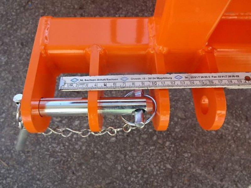 Schneepflug des Typs H-L-M Varioschneepflug 1,3 Meter- Hydraulische Verstellung, Neumaschine in Neureichenau (Bild 18)