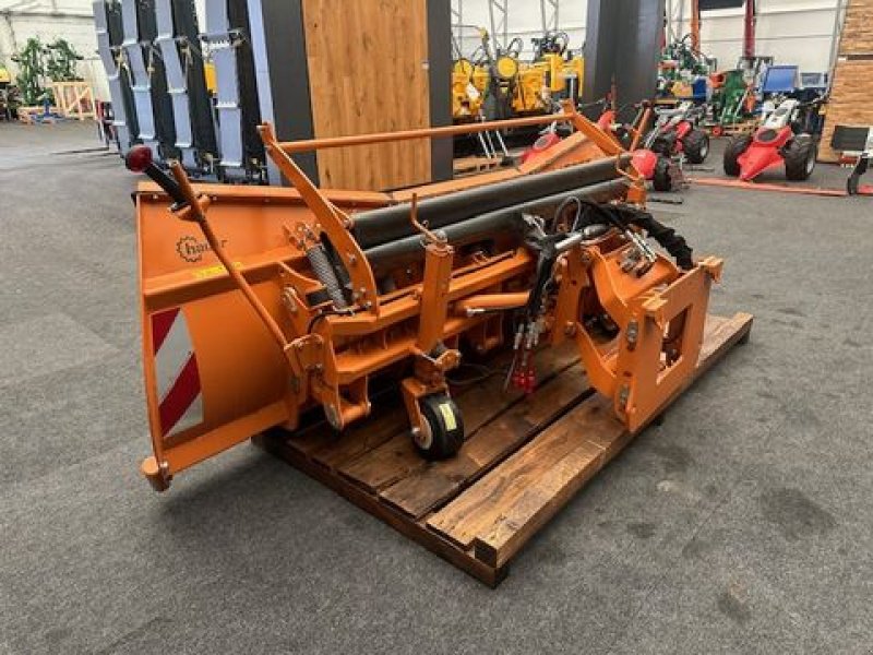 Schneepflug del tipo Hauer Schneeschild SRS-3L 3200 mit Kuppelplatte, Neumaschine en Tamsweg (Imagen 10)