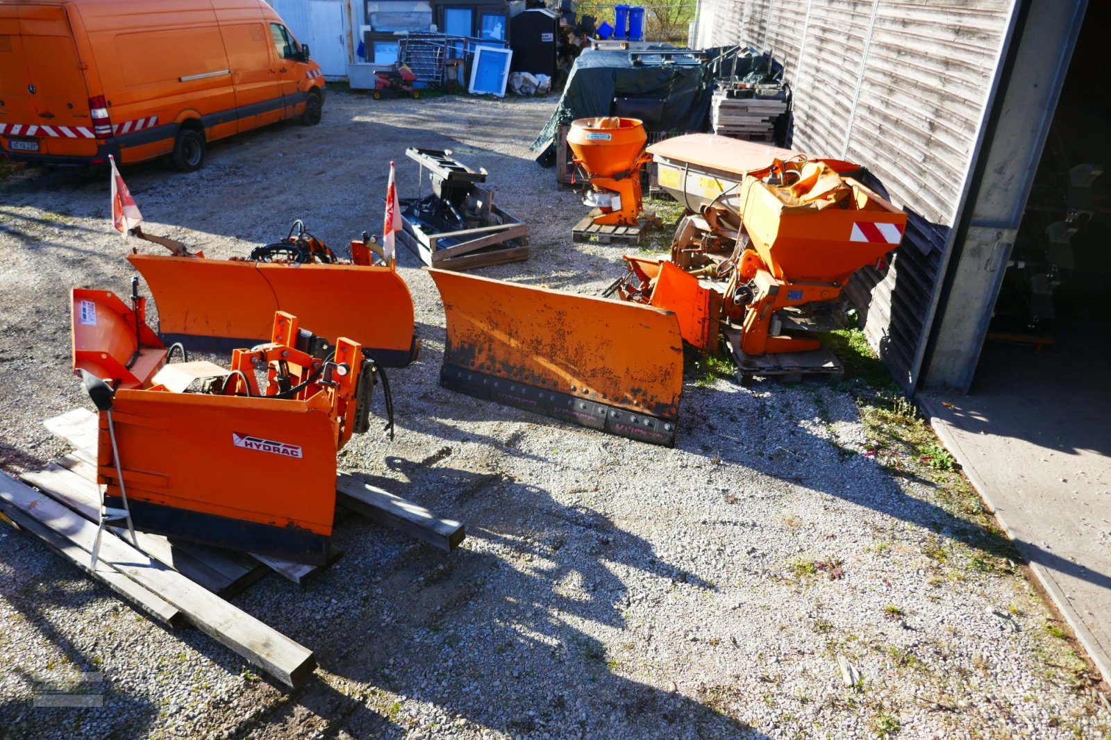 Schneepflug des Typs Hydrac 9 x Winterdienstgeräte zum Blockpreis von 9500 Euro, Gebrauchtmaschine in Langenzenn (Bild 3)