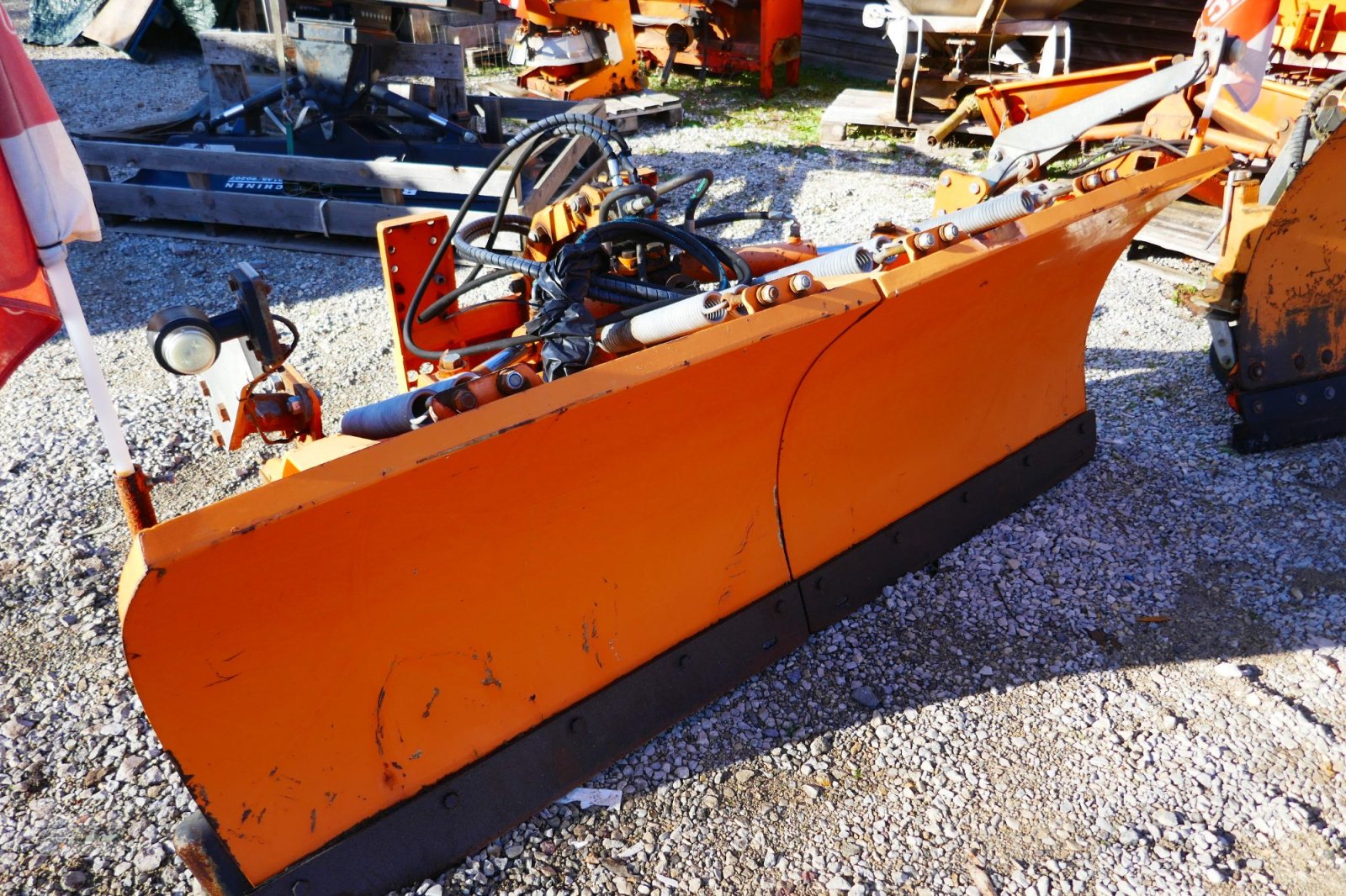 Schneepflug des Typs Hydrac 9 x Winterdienstgeräte zum Blockpreis von 9500 Euro, Gebrauchtmaschine in Langenzenn (Bild 7)