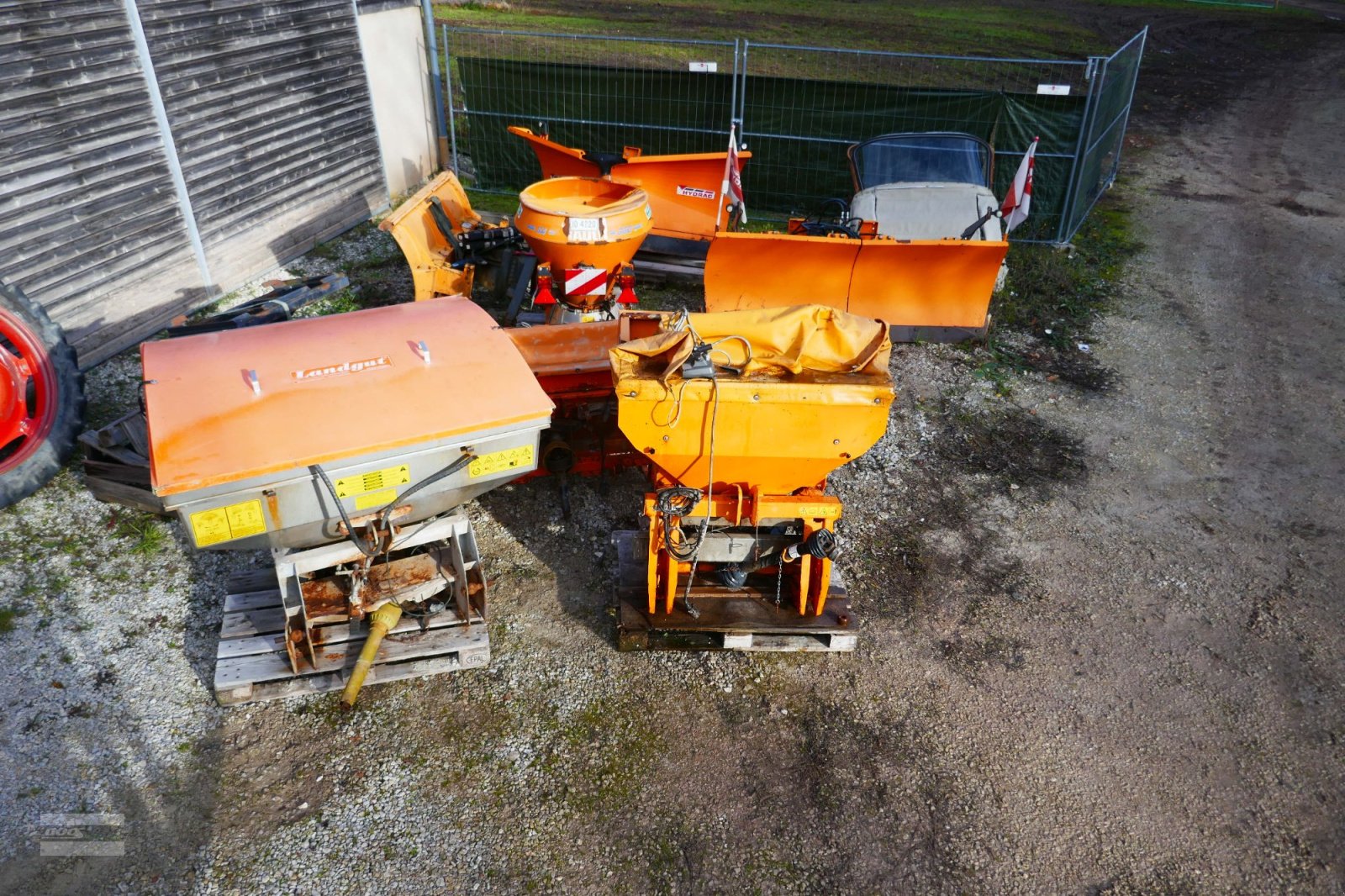 Schneepflug des Typs Hydrac 9 x Winterdienstgeräte zum Blockpreis von 9500 Euro, Gebrauchtmaschine in Langenzenn (Bild 18)