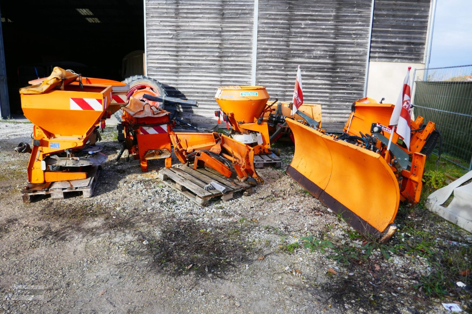 Schneepflug des Typs Hydrac 9 x Winterdienstgeräte zum Blockpreis von 9500 Euro, Gebrauchtmaschine in Langenzenn (Bild 21)