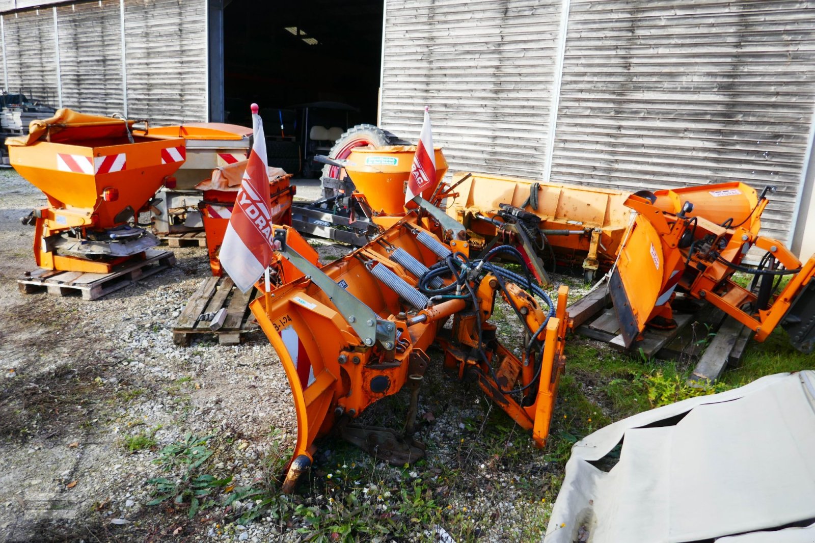 Schneepflug des Typs Hydrac 9 x Winterdienstgeräte zum Blockpreis von 9500 Euro, Gebrauchtmaschine in Langenzenn (Bild 22)