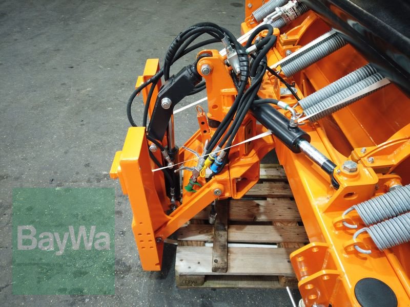 Schneepflug des Typs Hydrac LB-III-300-C HYDRAC SCHNEEPFLU, Gebrauchtmaschine in Erbach (Bild 5)