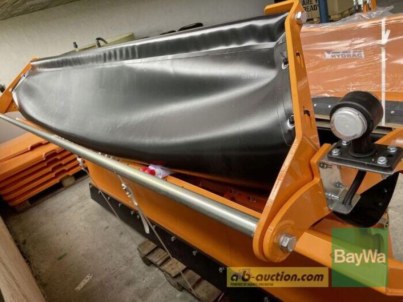 Schneepflug des Typs Hydrac LB-III-300, Gebrauchtmaschine in Obertraubling (Bild 4)