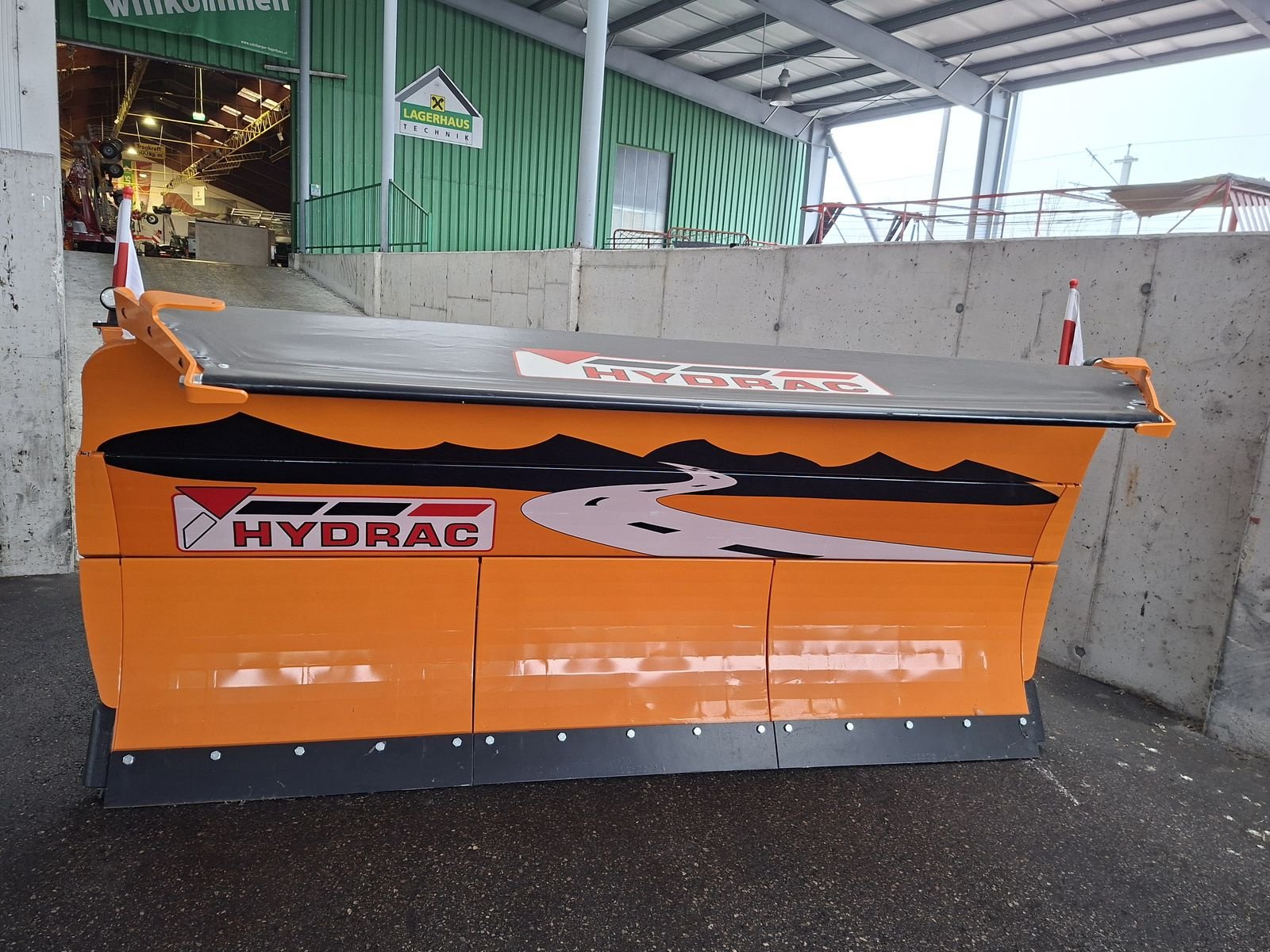 Schneepflug van het type Hydrac Paratec PT III 300, Neumaschine in Bergheim (Foto 4)