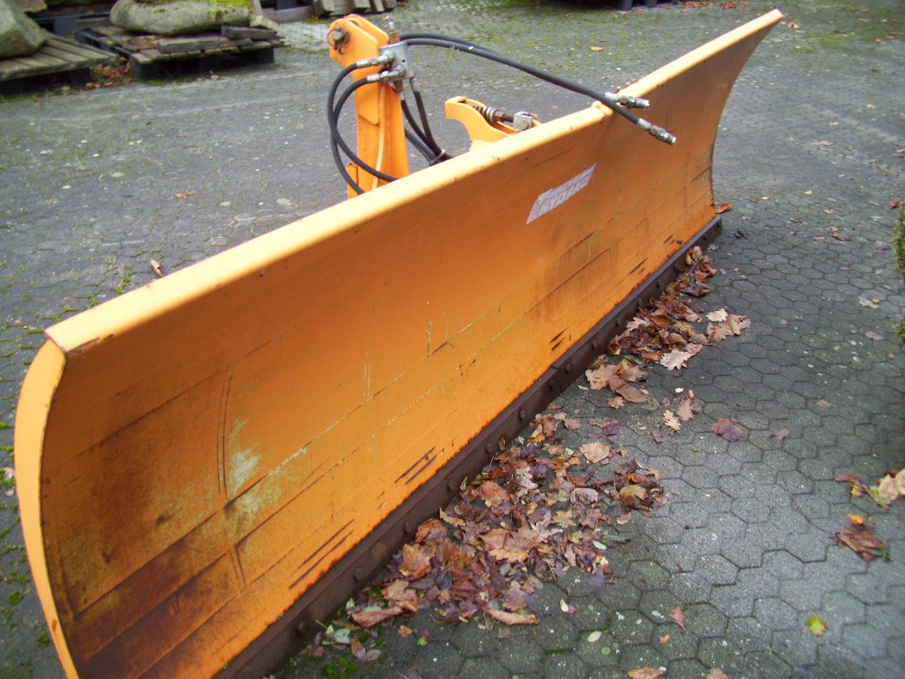 Schneepflug des Typs Hydrac Schwenkeinrichtung, Gebrauchtmaschine in Zorneding (Bild 2)