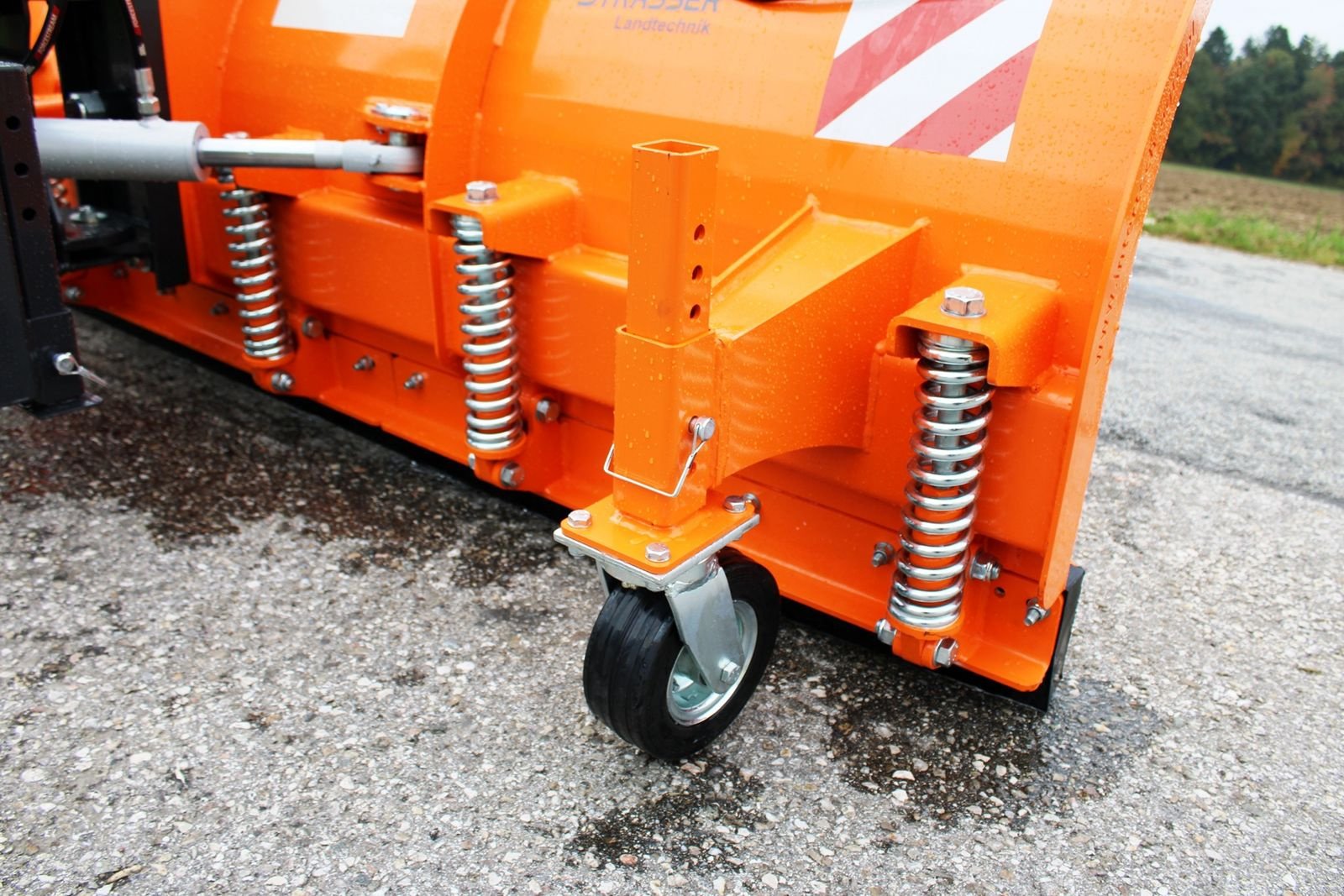 Schneepflug of the type InterTech Schneepflug, Schneeschild PSSH04, 3,0m, Neumaschine in Neukirchen am Walde  (Picture 9)