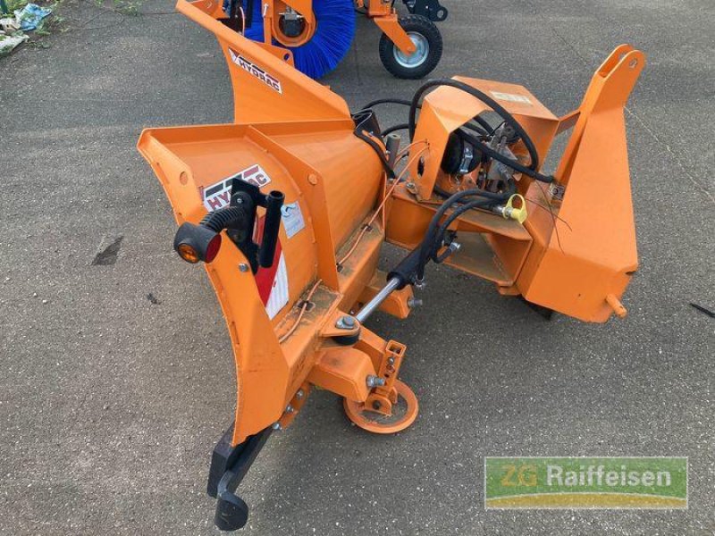 Schneepflug des Typs Iseki Schneeschild Hydrac VP180, Neumaschine in Bühl (Bild 4)