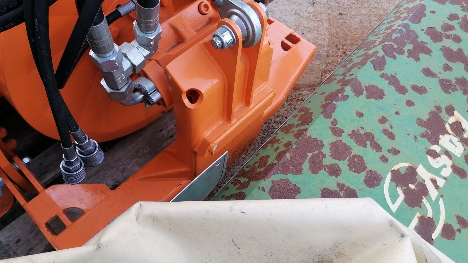 Schneepflug des Typs Kahlbacher KFS 750/1500 L/HY, Neumaschine in Hopfgarten (Bild 6)