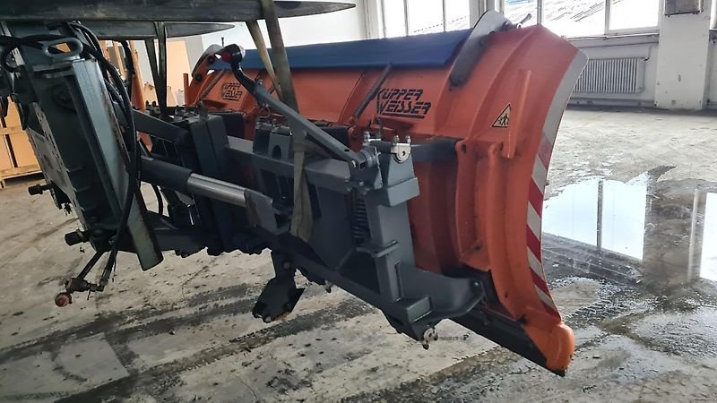 Schneepflug van het type Küpper Weisser Schneepflug MF2,4, Gebrauchtmaschine in Fürstenstein (Foto 2)