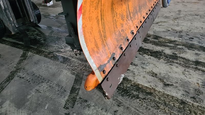 Schneepflug van het type Küpper Weisser Schneepflug MF2,4, Gebrauchtmaschine in Fürstenstein (Foto 3)