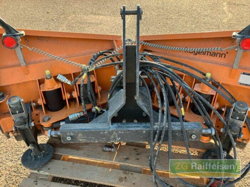 Schneepflug des Typs Kugelmann Vario Schneeräumschi, Gebrauchtmaschine in Bühl (Bild 5)