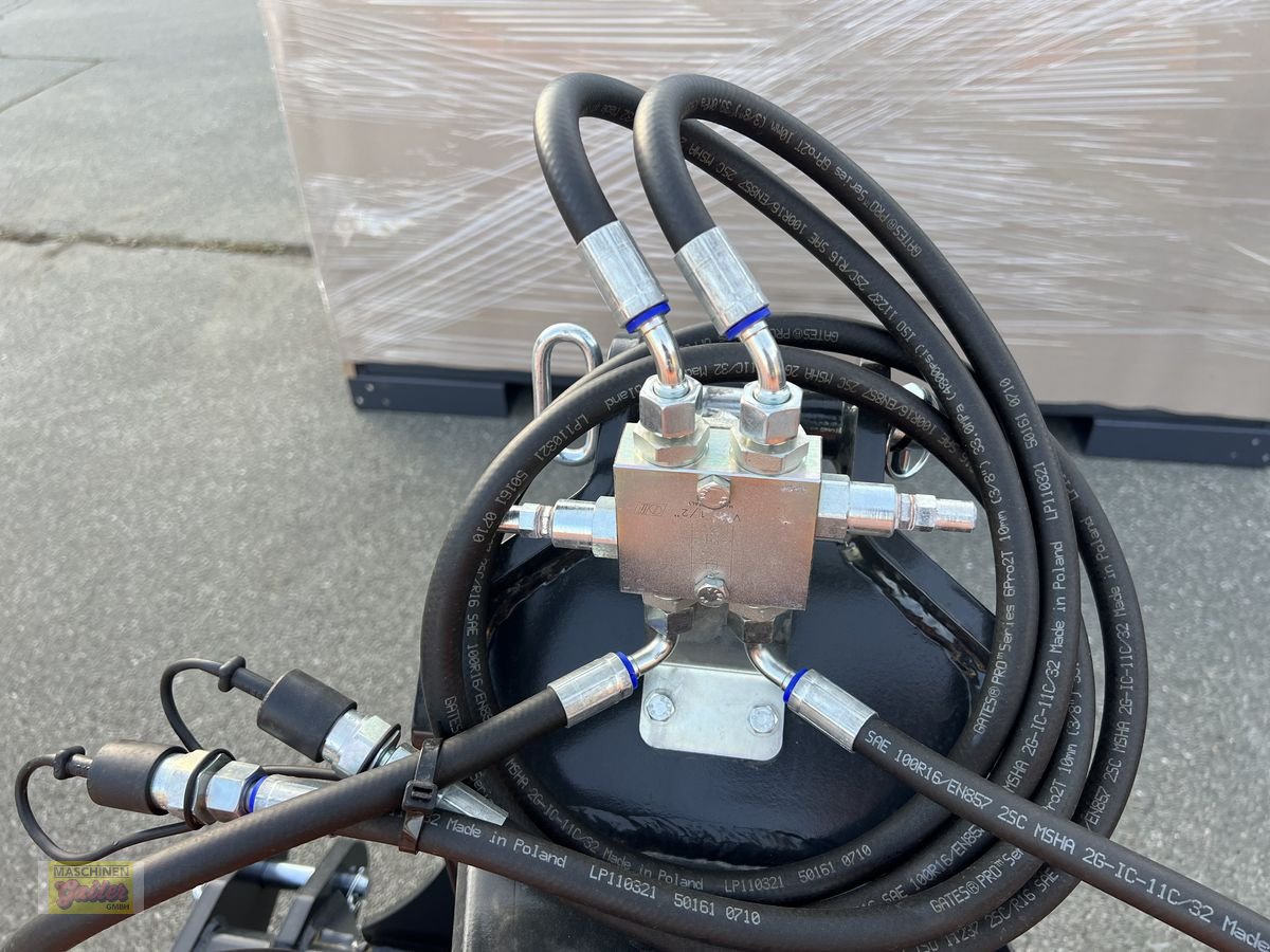 Schneepflug des Typs Lesnik Schneepflug SPH T28 mit Dreipunktanbau, Neumaschine in Kötschach (Bild 16)