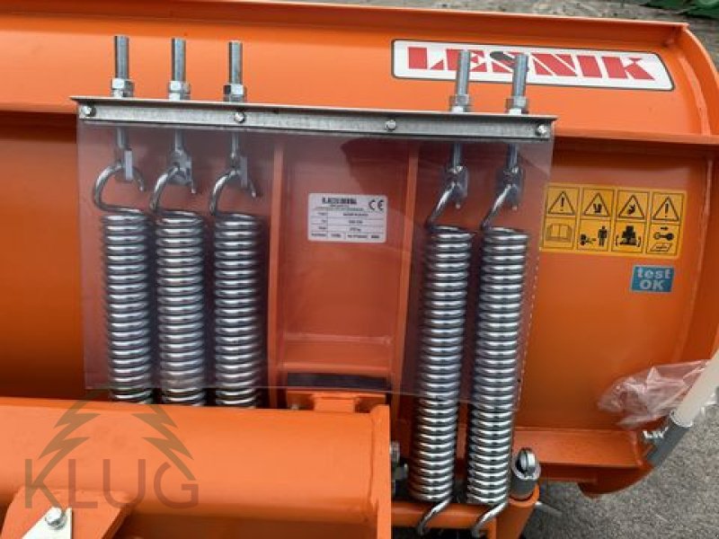 Schneepflug des Typs Lesnik SPA T28 Schneepflug, Neumaschine in Pirching am Traubenberg (Bild 2)