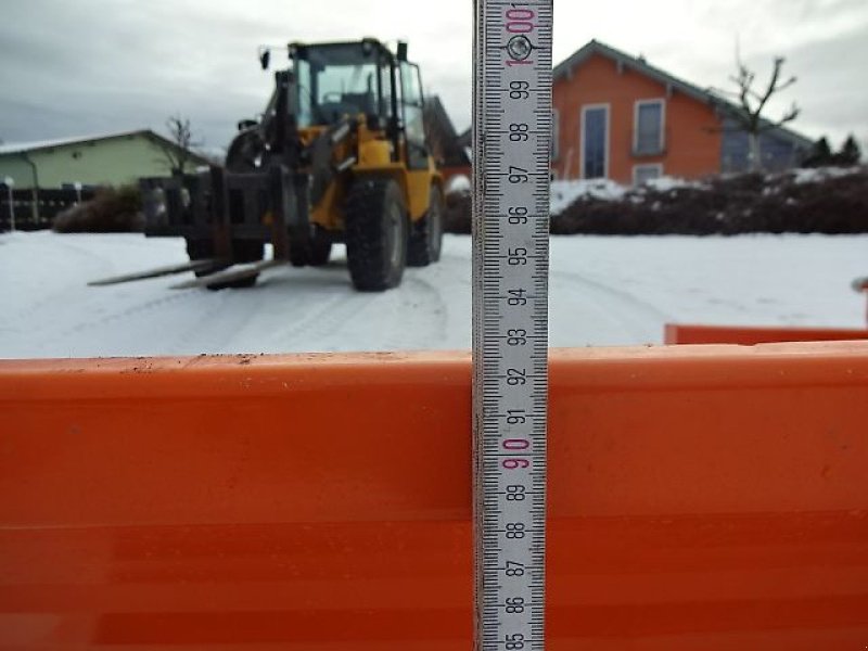Schneepflug des Typs M&H 3,3 Meter- NEU- SP-330 - Schneeschild- Schneepflug - Schwere Ausführung- hydraulisch schwenkbar, Neumaschine in Neureichenau (Bild 17)