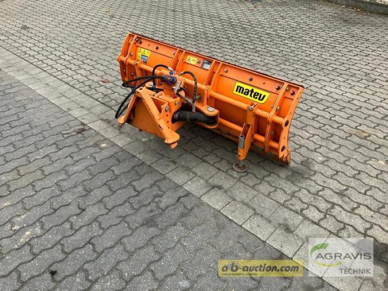 Schneepflug des Typs Matev FKL 160 PU, Neumaschine in Calbe / Saale (Bild 1)