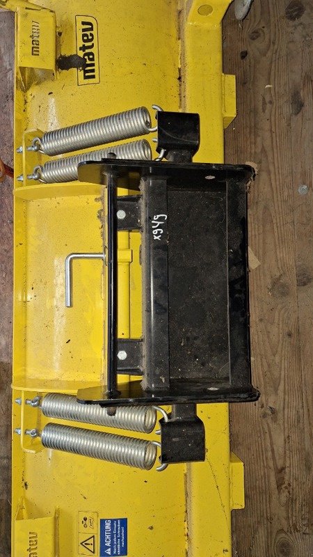 Schneepflug des Typs Matev SRM-FB 150 JD, Ausstellungsmaschine in Eichberg (Bild 4)