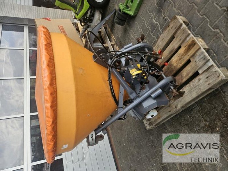 Schneepflug des Typs Matev WDS 400 K, Gebrauchtmaschine in Nienburg (Bild 1)