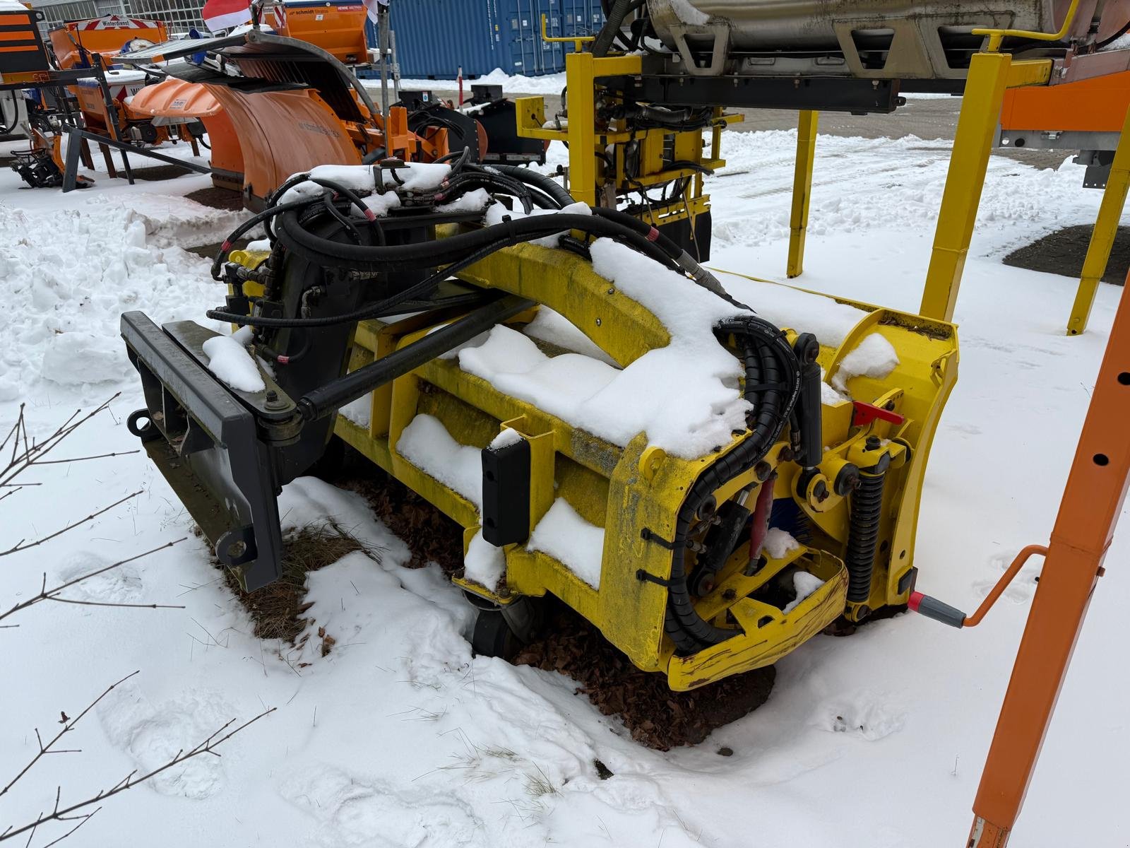 Schneepflug типа Multihog Kombi Schneepflug und Kehrwalze, Gebrauchtmaschine в Wiedemar (Фотография 4)