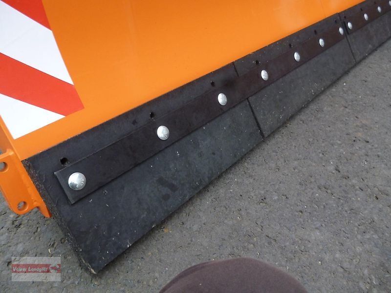 Schneepflug des Typs PRONAR PU 2600 Schneeschild, Neumaschine in Ostheim/Rhön (Bild 4)