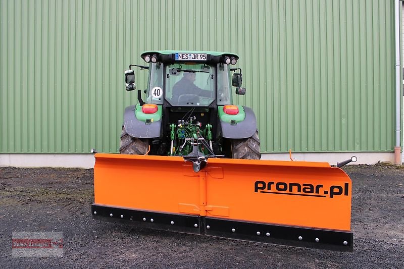 Schneepflug des Typs PRONAR PUV 3300 Schneepflug, Neumaschine in Ostheim/Rhön (Bild 5)