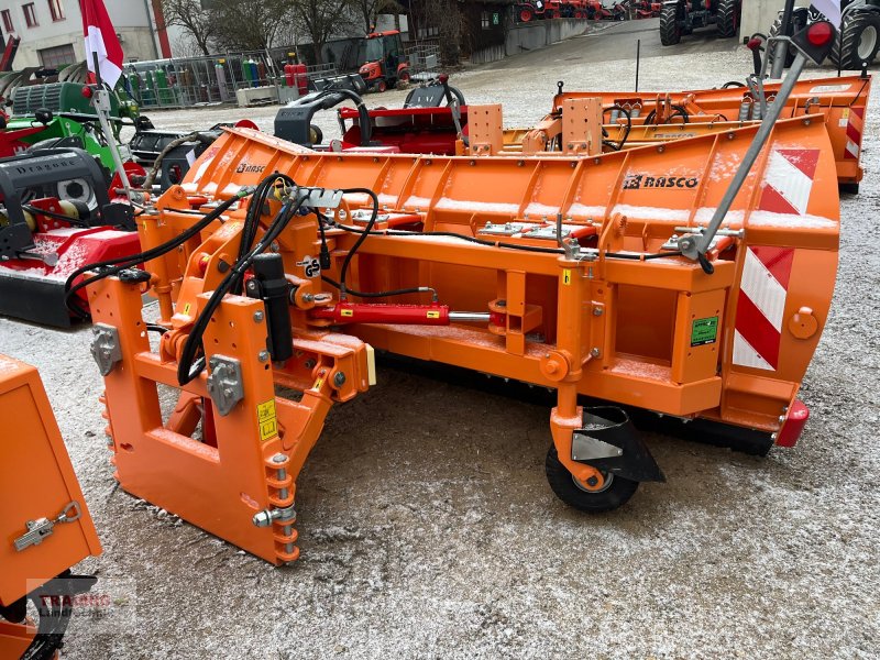 Schneepflug Türe ait Rasco Mosor 3,2, Neumaschine içinde Mainburg/Wambach