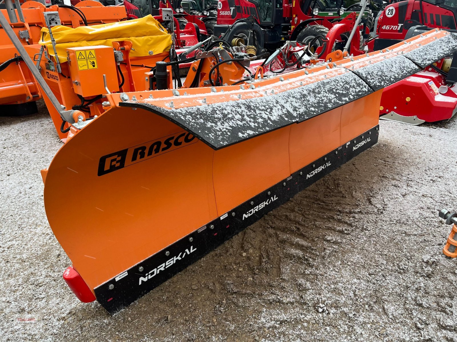 Schneepflug des Typs Rasco Mosor 3,2, Neumaschine in Mainburg/Wambach (Bild 2)