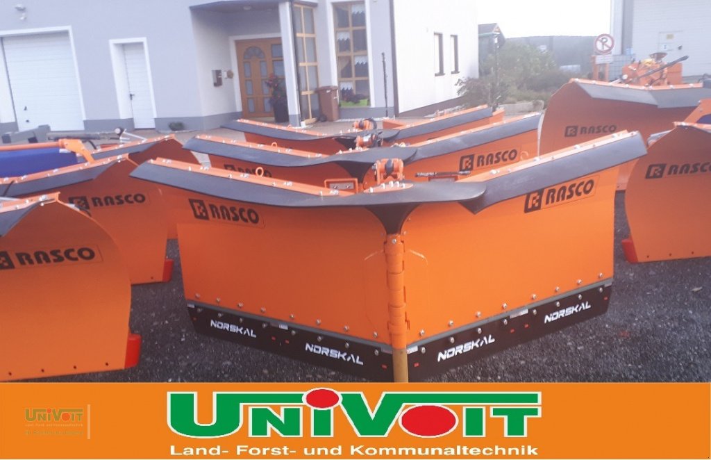 Schneepflug des Typs Rasco Rasco Vario Schneepflug Vertus 3.0 - 3.2 sofort verfügbar, Neumaschine in Warmensteinach (Bild 1)