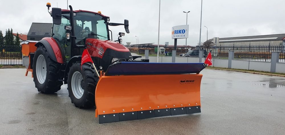 Schneepflug des Typs Riko PV 320, Neumaschine in Mittelrüsselbach (Bild 1)