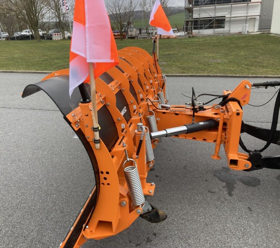 Schneepflug des Typs SaMASZ Jump 320 PRO, Vorführmaschine in Burkau (Bild 3)