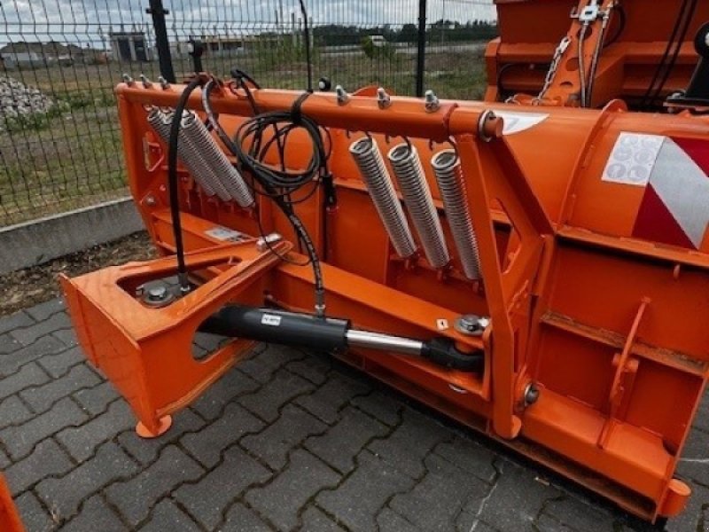 Schneepflug del tipo SaMASZ UNI 180 BRG, Neumaschine In Mrągowo (Immagine 1)