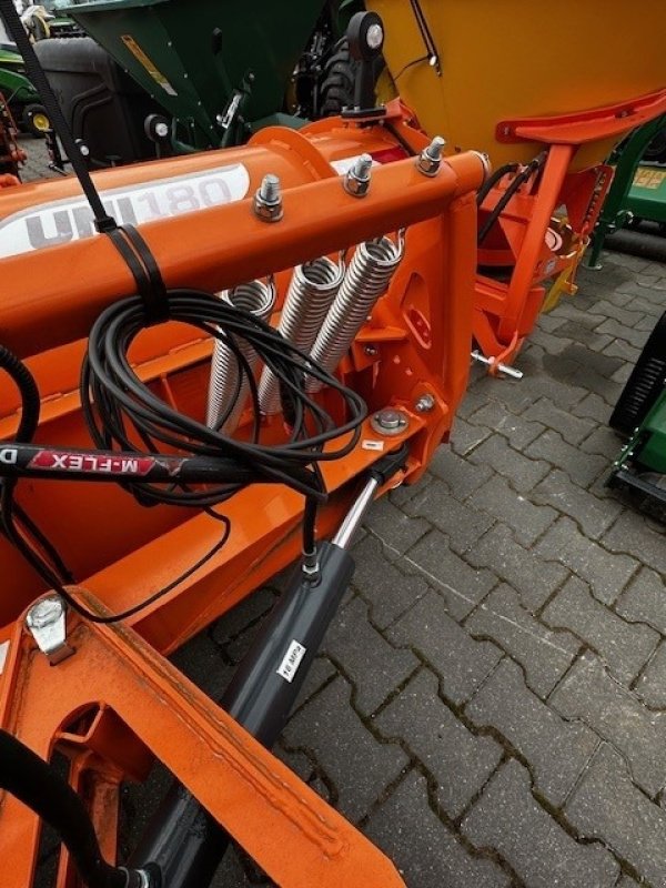 Schneepflug des Typs SaMASZ UNI 180 BRG, Neumaschine in Mrągowo (Bild 2)