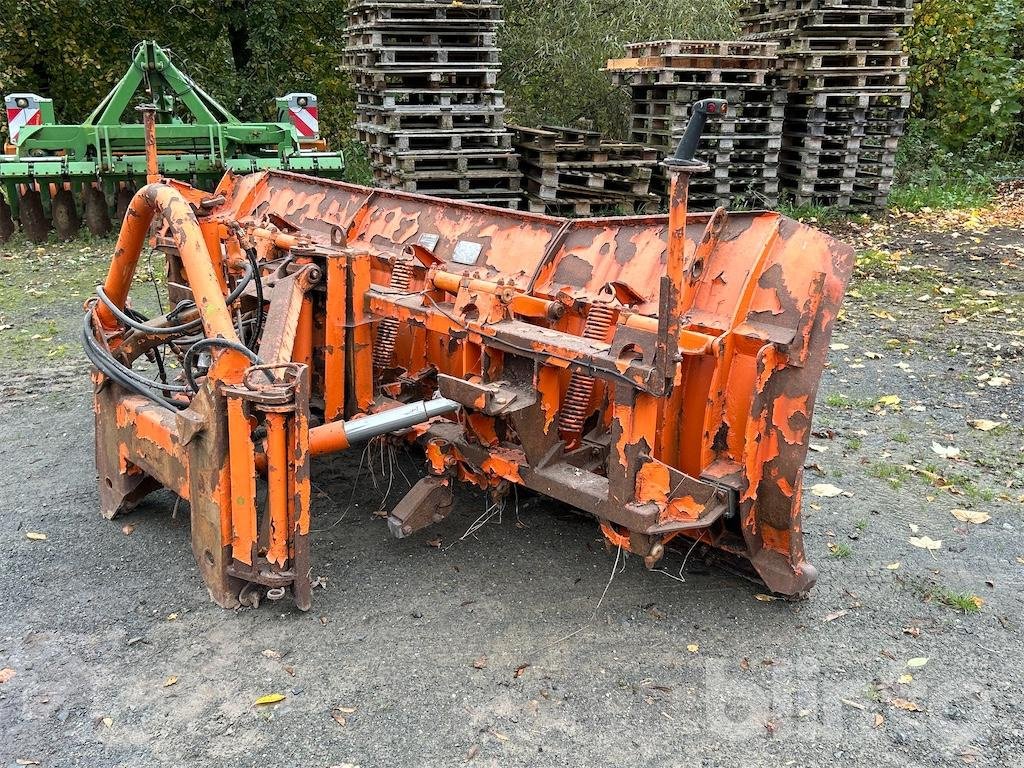 Schneepflug des Typs Schmidt MF2.4, Gebrauchtmaschine in Düsseldorf (Bild 3)