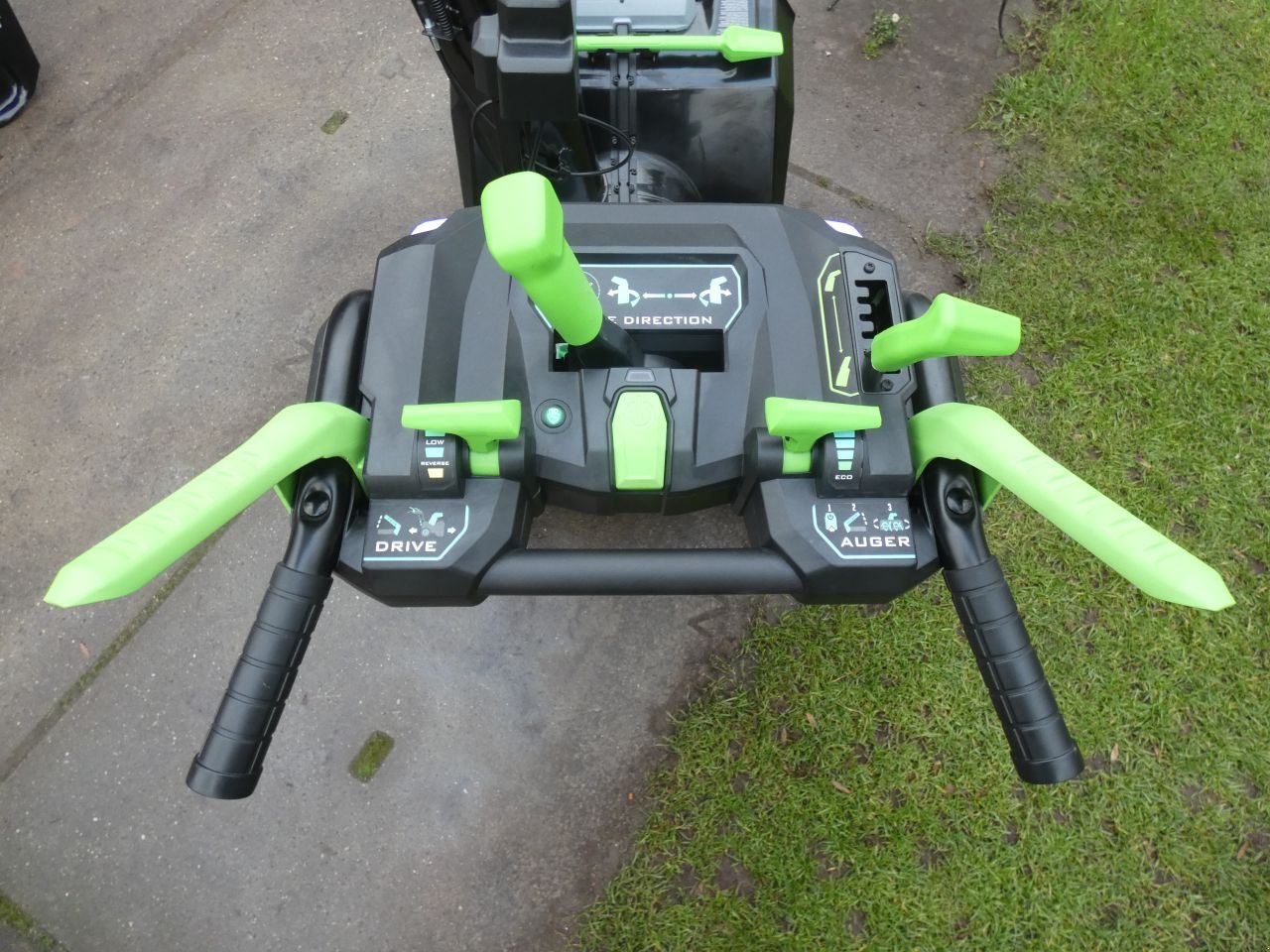 Schneepflug des Typs Sonstige EGO EGO SNT2400E, Neumaschine in Klarenbeek (Bild 3)