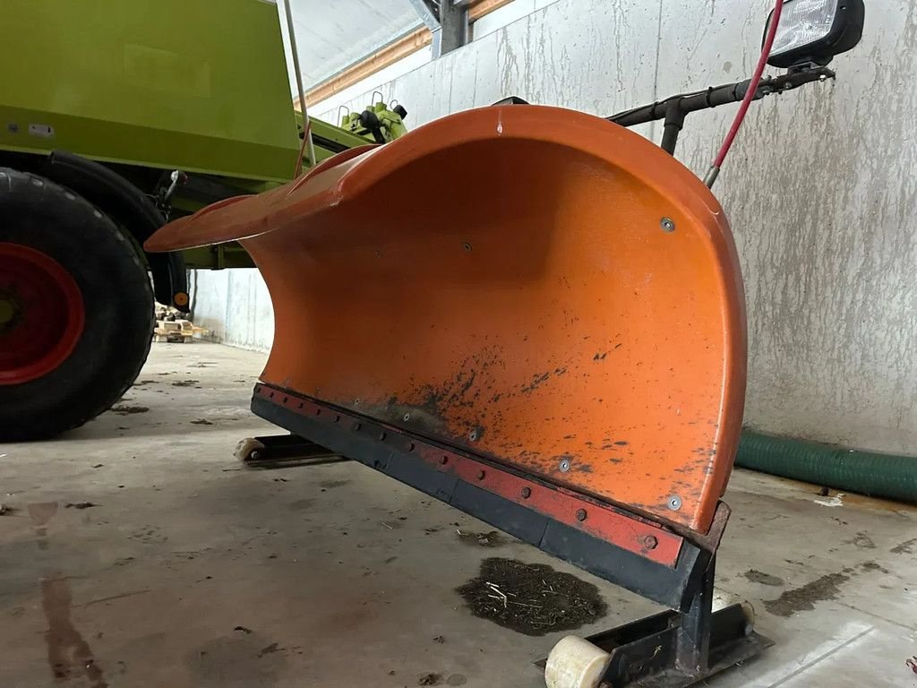 Schneepflug van het type Sonstige Nido 2100 Sneeuwschuif 2.10mtr werkbreedte, Gebrauchtmaschine in BENNEKOM (Foto 6)