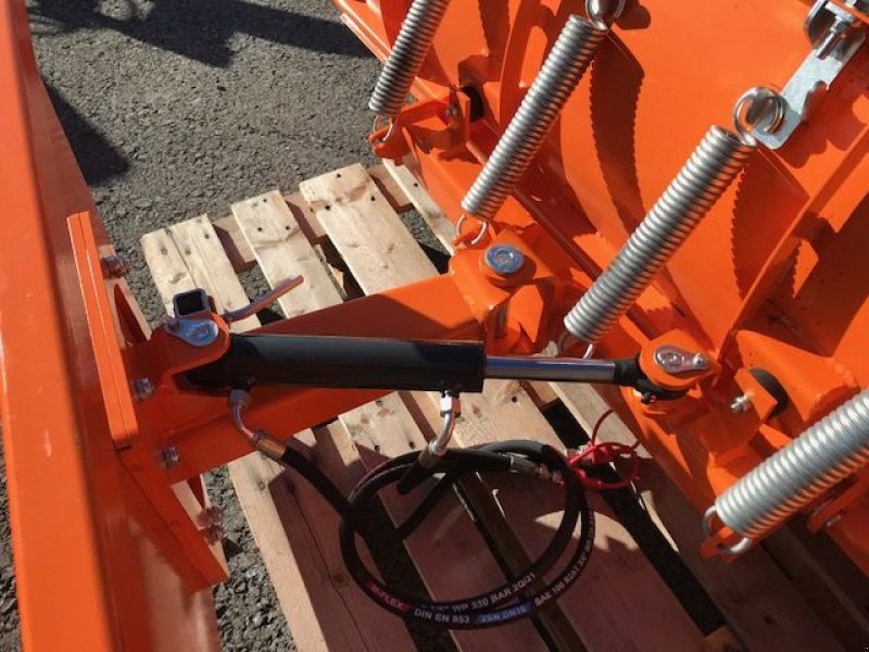 Schneepflug des Typs Sonstige Schneepflug 2,00m Euroaufnahme, Neumaschine in Tamsweg (Bild 9)