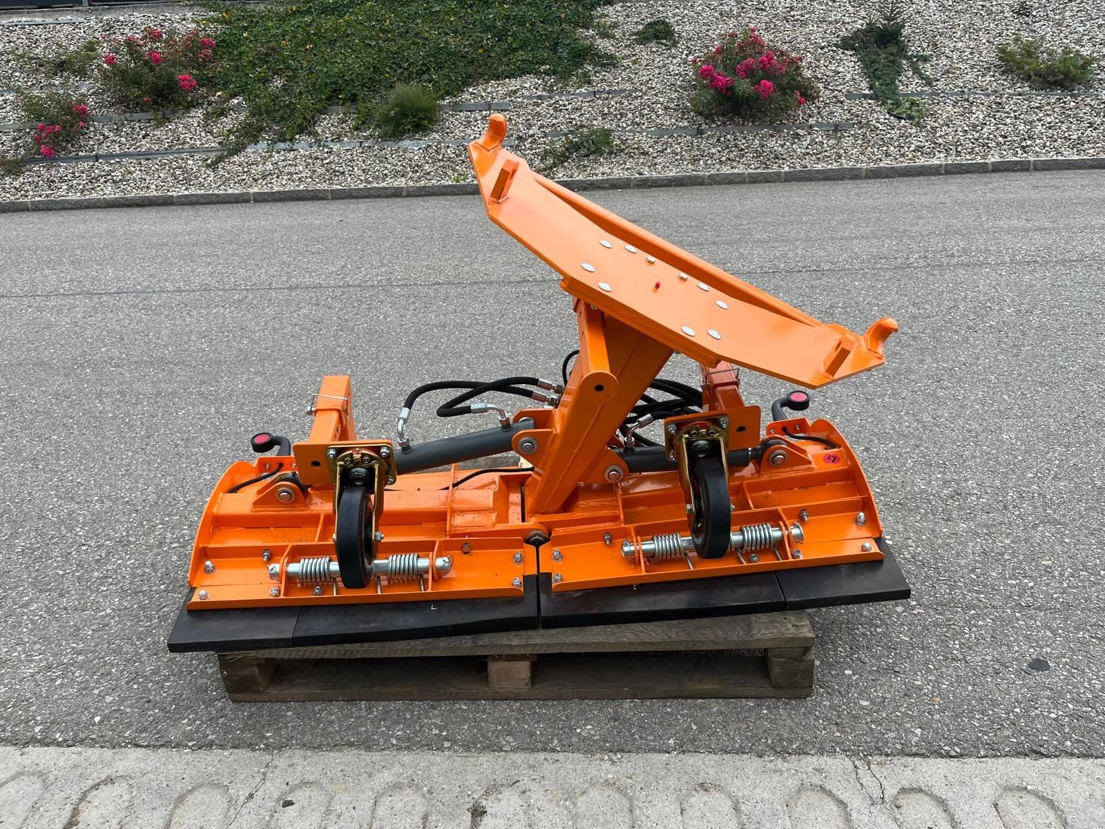 Schneepflug des Typs Sonstige Schneepflug Stekro Mini 150, Neumaschine in NATTERNBACH (Bild 5)