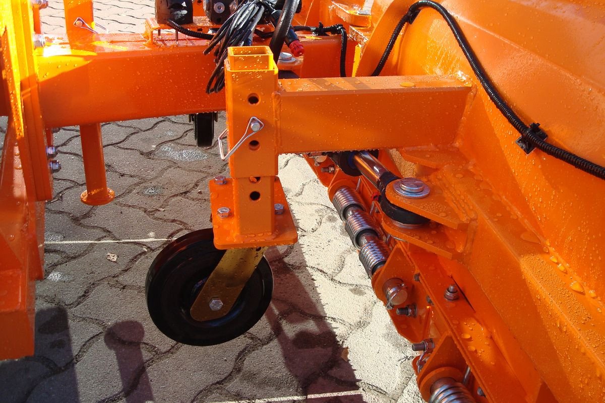 Schneepflug des Typs Sonstige Schneepflug Vario Mini, Neumaschine in Judenburg (Bild 16)