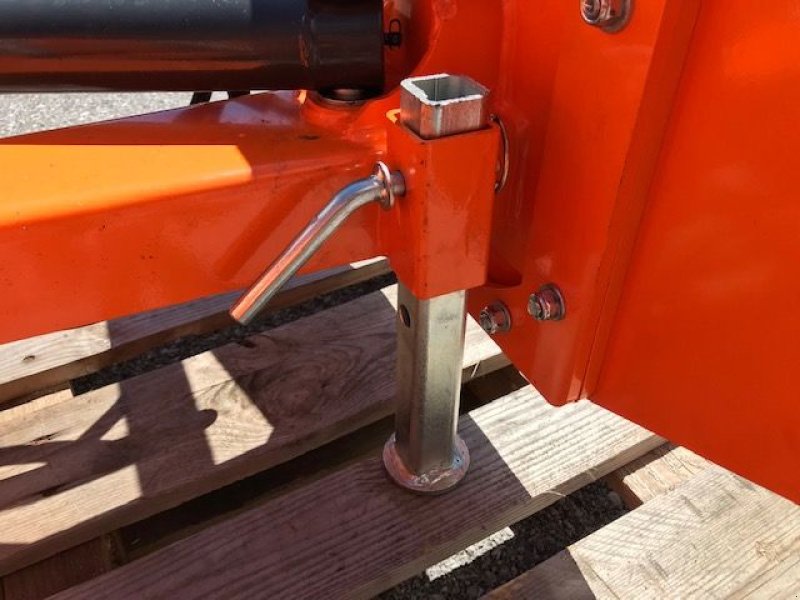 Schneepflug des Typs Sonstige Schneeschild 200cm Euroaufnahme, Neumaschine in Tamsweg (Bild 13)