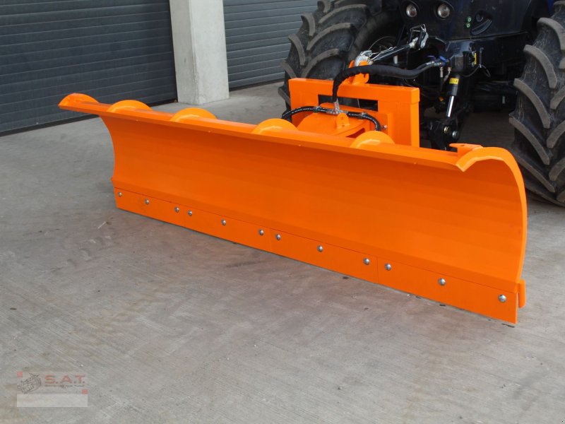 Schneepflug des Typs Sonstige Schneeschild mit Ausklinkung - Schneepflug, Neumaschine in Eberschwang (Bild 1)