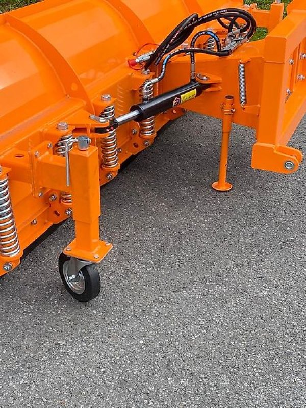 Schneepflug des Typs Sonstige Schneeschild Schneeräumschild Räumschild Planierschild Schild, Gebrauchtmaschine in Schmallenberg (Bild 4)