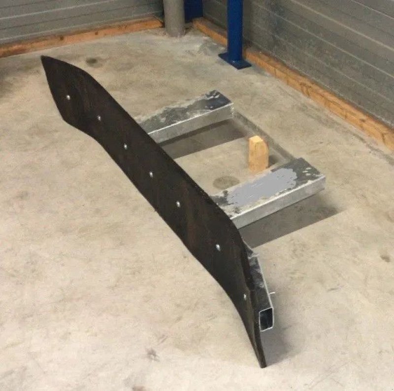 Schneepflug от тип Sonstige Sneeuwschuif baggerschuif voor heftruck of shovel Verzinkt, Gebrauchtmaschine в Kwintsheul (Снимка 1)