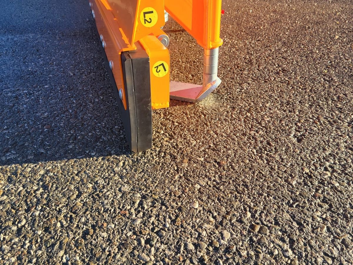 Schneepflug des Typs Sonstige Stekro PVHU5P 2900 VARIO Schneepflug, Neumaschine in NATTERNBACH (Bild 14)