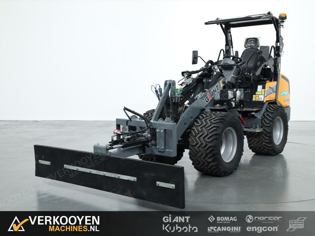 Schneepflug of the type Sonstige VM Sneeuwschuif Giant 220cm - Hydr verstelbaar, Gebrauchtmaschine in Vessem (Picture 7)