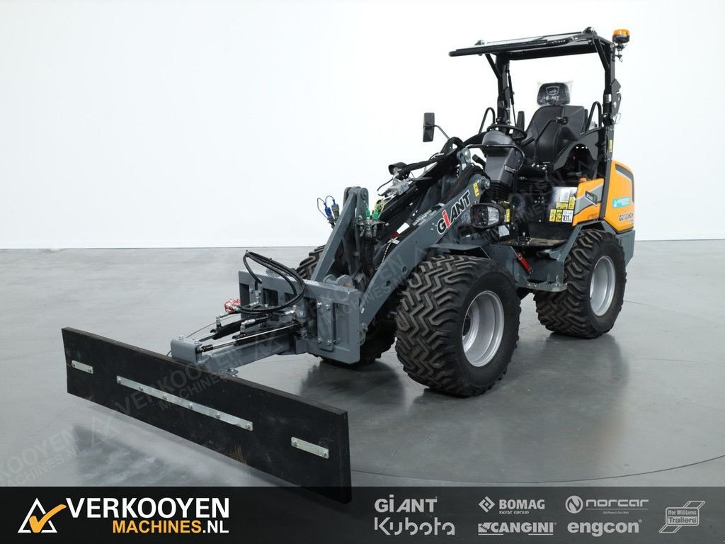 Schneepflug of the type Sonstige VM Sneeuwschuif Giant 220cm - Hydr verstelbaar, Gebrauchtmaschine in Vessem (Picture 2)