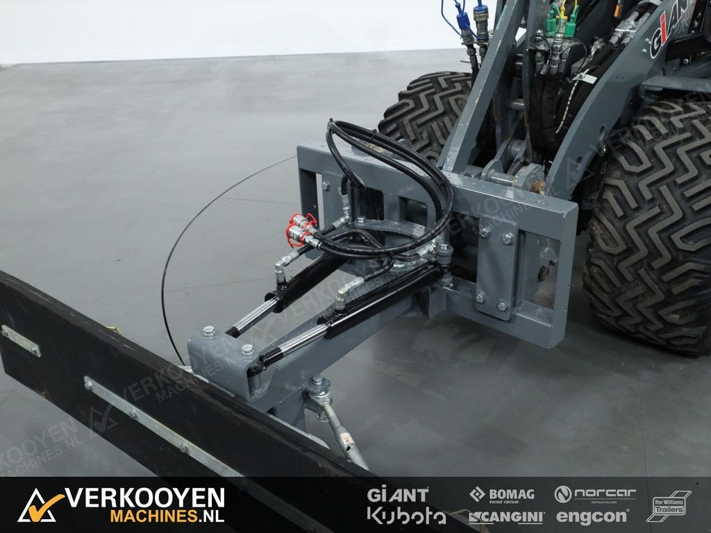 Schneepflug of the type Sonstige VM Sneeuwschuif Giant 220cm - Hydr verstelbaar, Gebrauchtmaschine in Vessem (Picture 3)